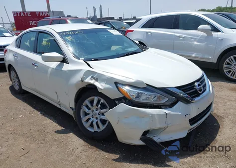 2016 Nissan Altima 2.5 S z USA, uszkodzony, nr VIN 1N4AL3AP6GC292535